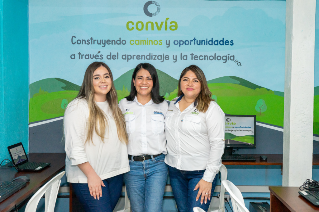 CONVIA conecta a la niñez con el mundo digital a través de la educación ...